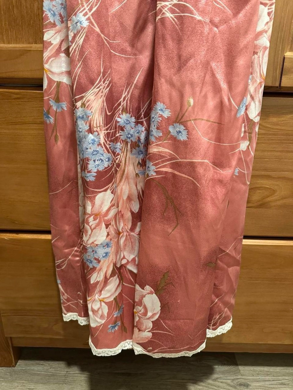1970s Christian Dior Pink Floral Lace-Trim Slip Dress - Picture 3 of 7